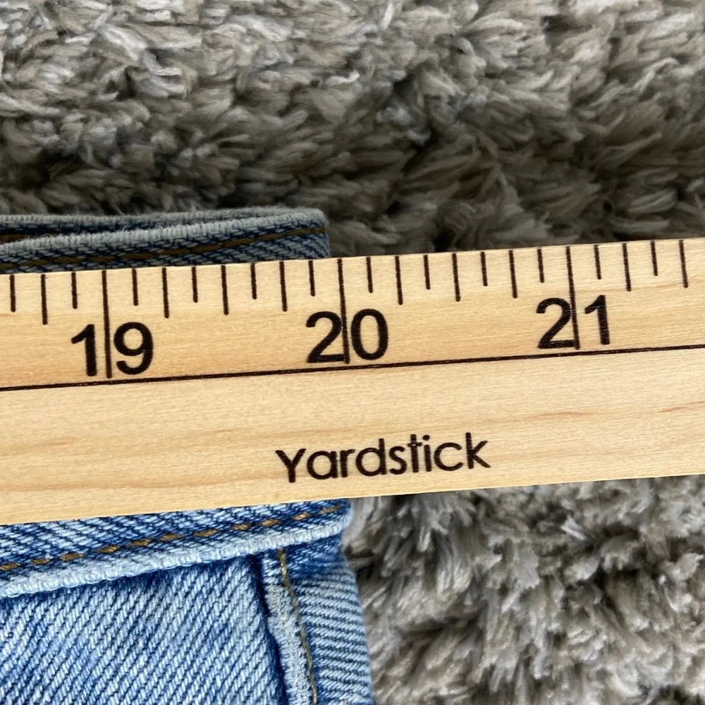 Levis measurements waist
